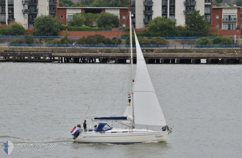 off the grid (Pleasure craft) - IMO , MMSI 244989856, Call Sign PH2754 under the flag of Netherlands