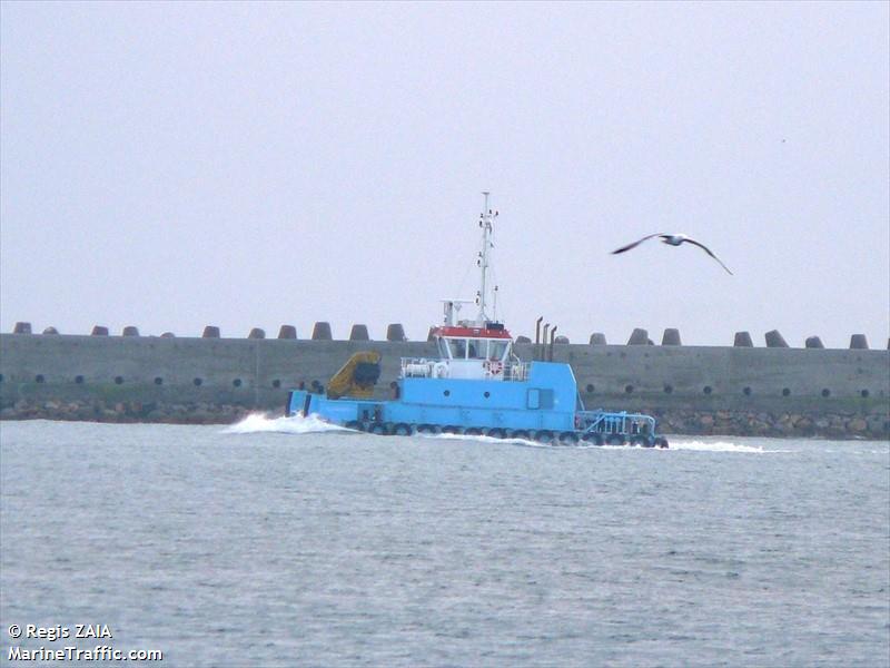 alexandre z (Tug) - IMO , MMSI 227021420 under the flag of France