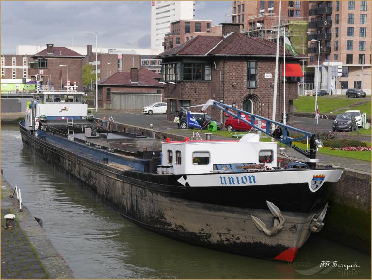 union (Cargo ship) - IMO , MMSI 244700181, Call Sign PH6305 under the flag of Netherlands