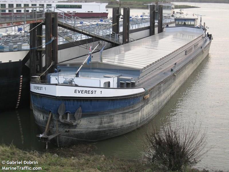 everest 1 (Towing vessel) - IMO , MMSI 264163044, Call Sign YP3044 under the flag of Romania