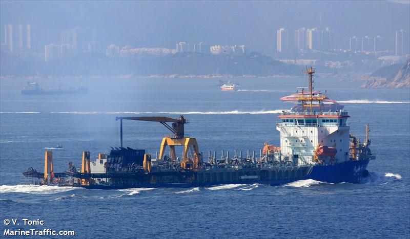 jun hai 5 (Hopper Dredger) - IMO 9620035, MMSI 413472070, Call Sign BSPP under the flag of China