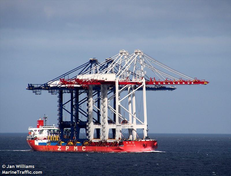 zhen hua 32 (Heavy Load Carrier) - IMO 9196814, MMSI 414243000, Call Sign BOGD9 under the flag of China