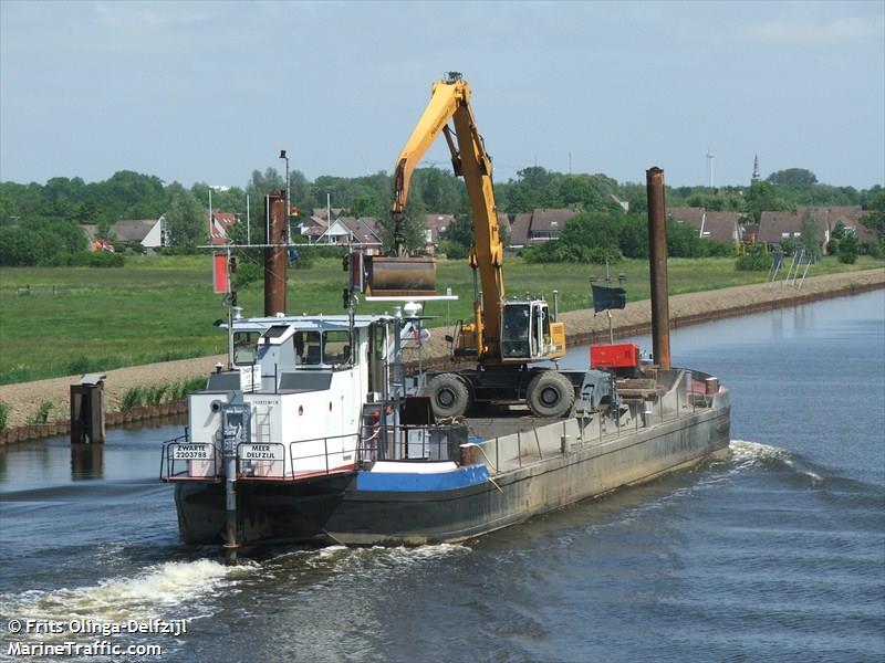 zwartemeer (Dredging or UW ops) - IMO , MMSI 244750050, Call Sign PE8140 under the flag of Netherlands