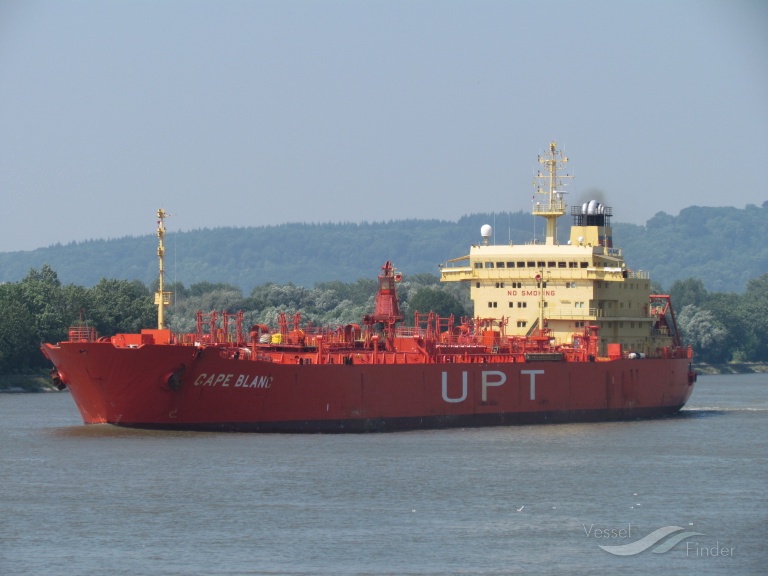 distya pushti (Chemical/Oil Products Tanker) - IMO 9179127, MMSI 419000960, Call Sign AWJC under the flag of India