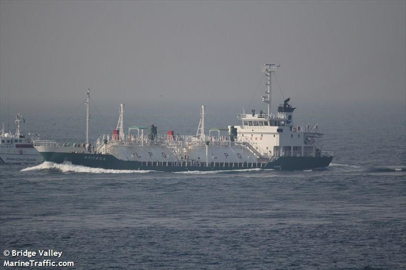 ryoka maru no.103 (Tanker) - IMO , MMSI 431401796, Call Sign JG5593 under the flag of Japan