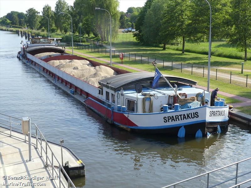 spartakus (Cargo ship) - IMO , MMSI 211544290, Call Sign DD5270 under the flag of Germany