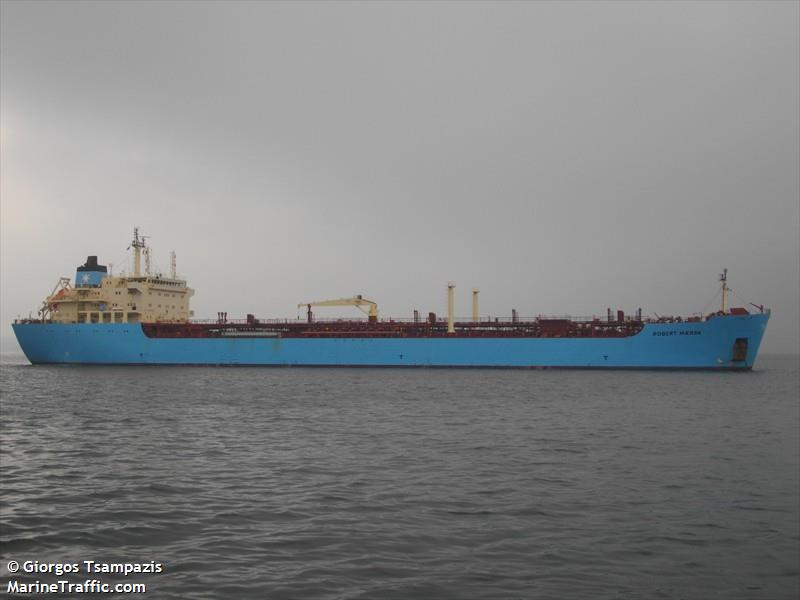 robert maersk (Oil Products Tanker) - IMO 9237008, MMSI 220208000, Call Sign 0XFP2 under the flag of Denmark