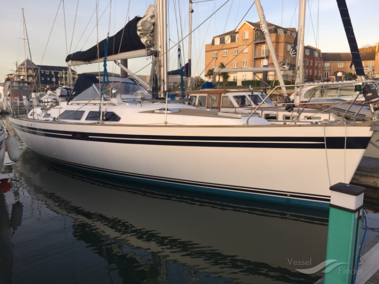 blue fin (Pleasure craft) - IMO , MMSI 235029502, Call Sign MZVE7 under the flag of United Kingdom (UK)