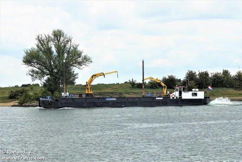 vos (Dredging or UW ops) - IMO , MMSI 244030497, Call Sign PD4923 under the flag of Netherlands