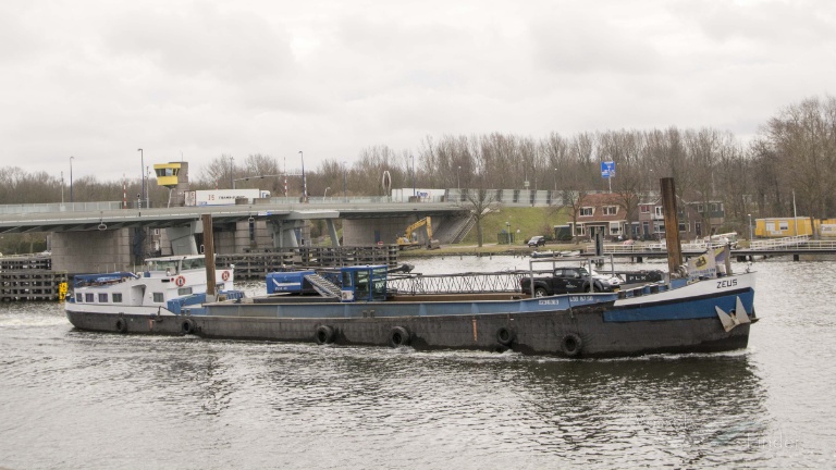 zeus (Dredging or UW ops) - IMO , MMSI 244740511, Call Sign  PC2199 under the flag of Netherlands