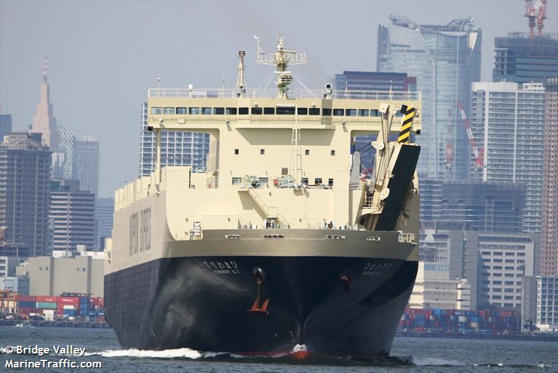 himawari 7 (Ro-Ro Cargo Ship) - IMO 9654103, MMSI 431004228, Call Sign JD3464 under the flag of Japan