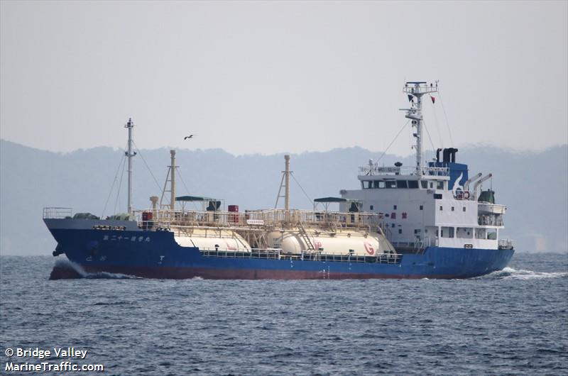 tokuyo maru no21 (LPG Tanker) - IMO 9228631, MMSI 431401849, Call Sign JK5540 under the flag of Japan