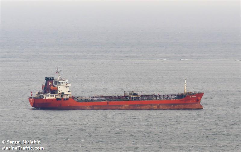 gloriwind (Oil Products Tanker) - IMO 9449649, MMSI 477969100, Call Sign VRDH9 under the flag of Hong Kong