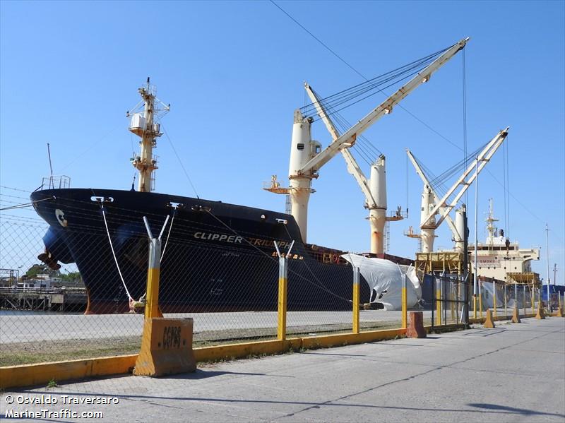 clipper triumph (Bulk Carrier) - IMO 9406025, MMSI 538007580, Call Sign V7VF4 under the flag of Marshall Islands