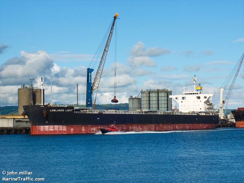 lowlands light (Bulk Carrier) - IMO 9781982, MMSI 563013400, Call Sign 9V5343 under the flag of Singapore