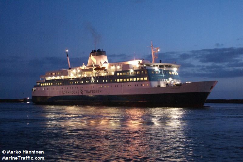 povl anker (Passenger/Ro-Ro Cargo Ship) - IMO 7633143, MMSI 219173000, Call Sign OYRA2 under the flag of Denmark