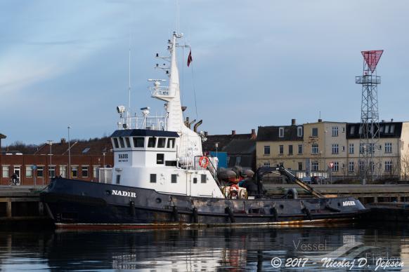 nadir (Tug) - IMO 7401277, MMSI 219794000, Call Sign OWAT2 under the flag of Denmark