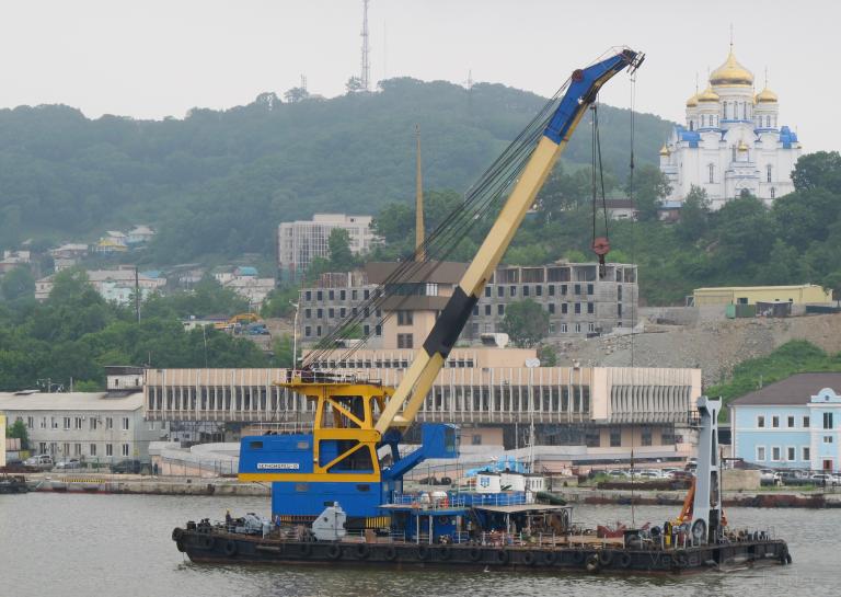 chernomorets 10 (Crane Ship) - IMO 8933679, MMSI 273454820, Call Sign UCBZ under the flag of Russia