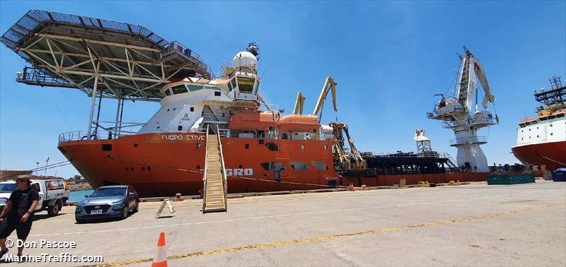 fugro etive (Offshore Support Vessel) - IMO 9379686, MMSI 311000675, Call Sign C6DH4 under the flag of Bahamas