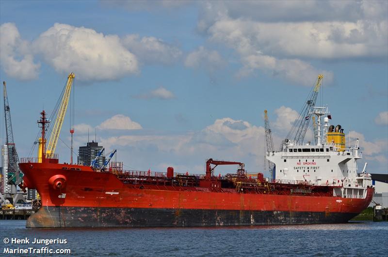 summer 5 (Chemical/Oil Products Tanker) - IMO 9204805, MMSI 356746000, Call Sign 3FLY5 under the flag of Panama