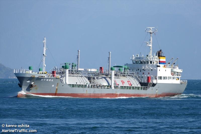 hakusei maru no.10 (LPG Tanker) - IMO 9132636, MMSI 431400486, Call Sign JK5426 under the flag of Japan