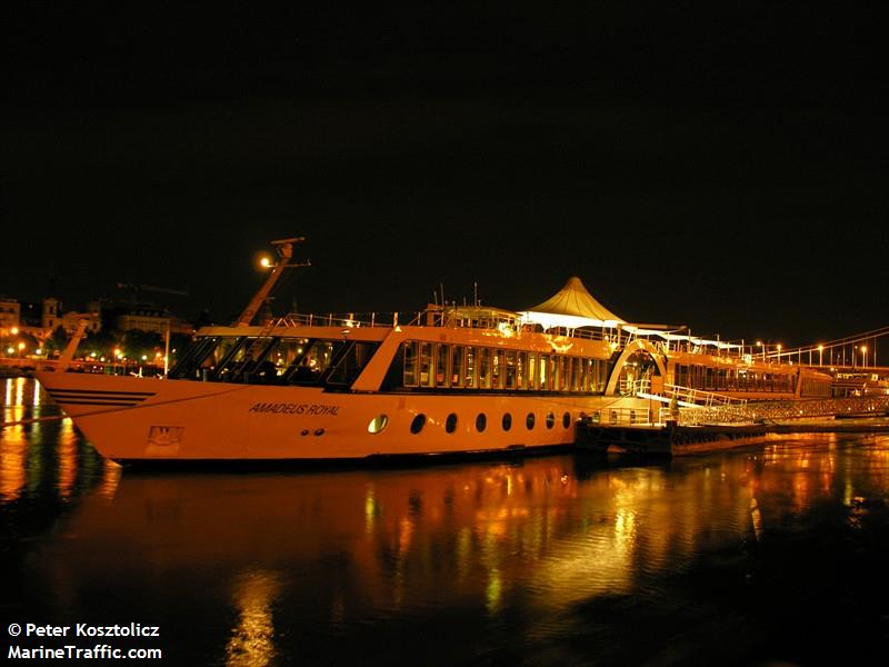 amadeus royal (Passenger ship) - IMO , MMSI 211171550, Call Sign DB2416 under the flag of Germany