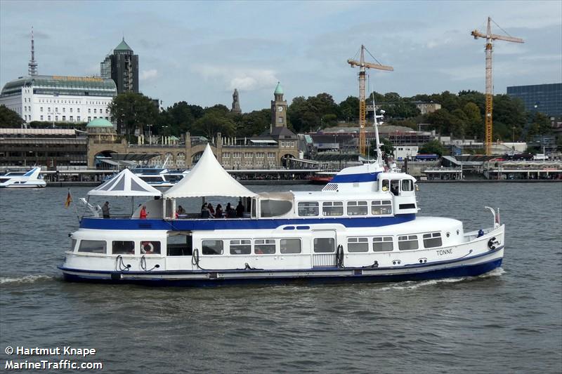 tonne (Passenger ship) - IMO , MMSI 211289920, Call Sign DA7008 under the flag of Germany