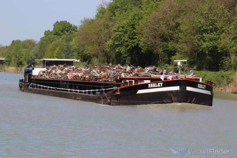 harley (Cargo ship) - IMO , MMSI 211661590, Call Sign DC5070 under the flag of Germany