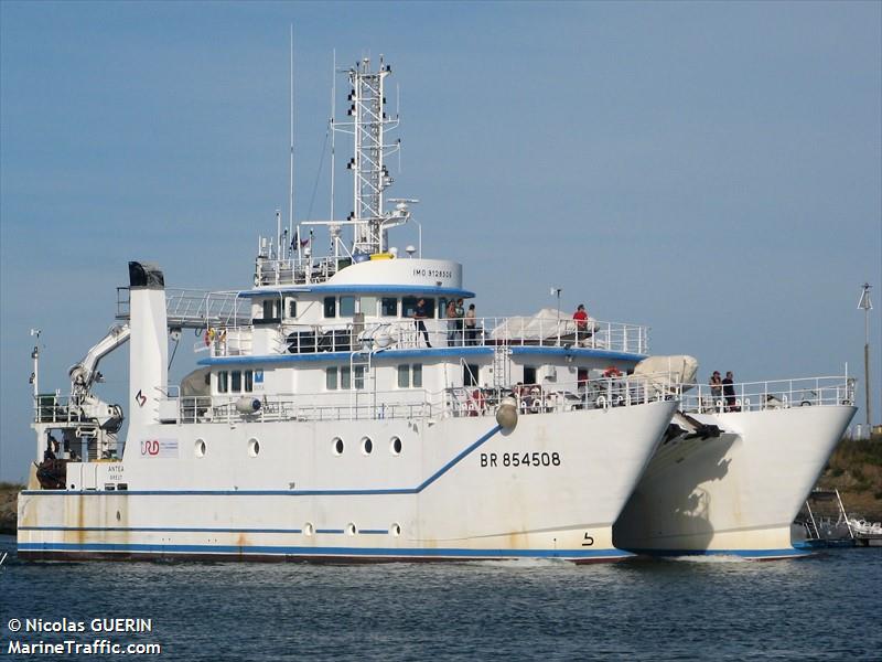 antea (Fishing Support Vessel) - IMO 9128506, MMSI 228111000, Call Sign FNUR under the flag of France