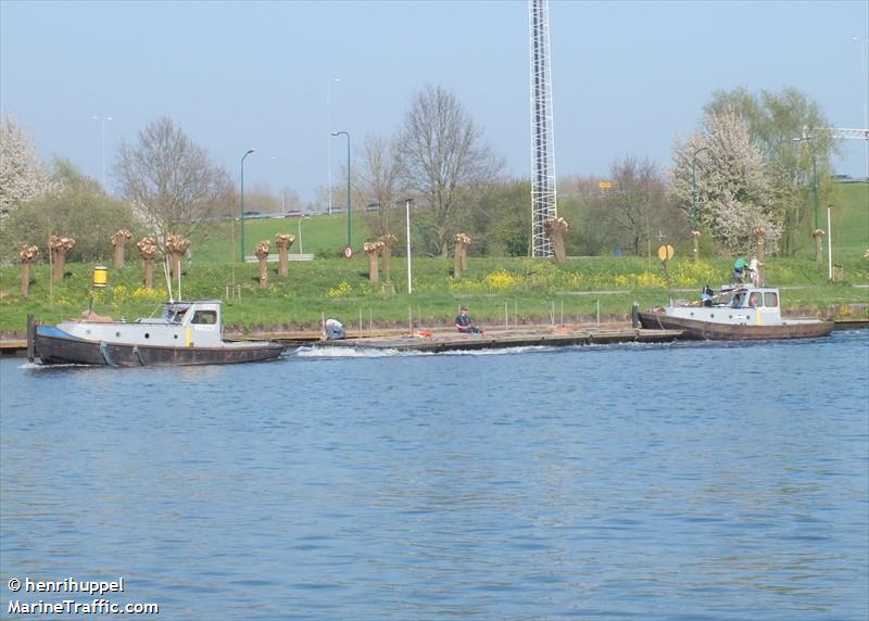 dafnia (Tug) - IMO , MMSI 244070346, Call Sign PD4087 under the flag of Netherlands