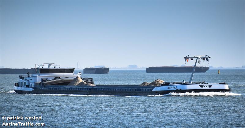 novitas (Cargo ship) - IMO , MMSI 244660763, Call Sign PF3638 under the flag of Netherlands