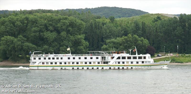 virginia (Passenger ship) - IMO , MMSI 244730075, Call Sign PI8852 under the flag of Netherlands