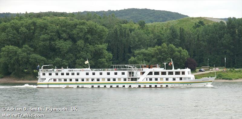 virginia (Passenger ship) - IMO , MMSI 244730075, Call Sign PI8852 under the flag of Netherlands