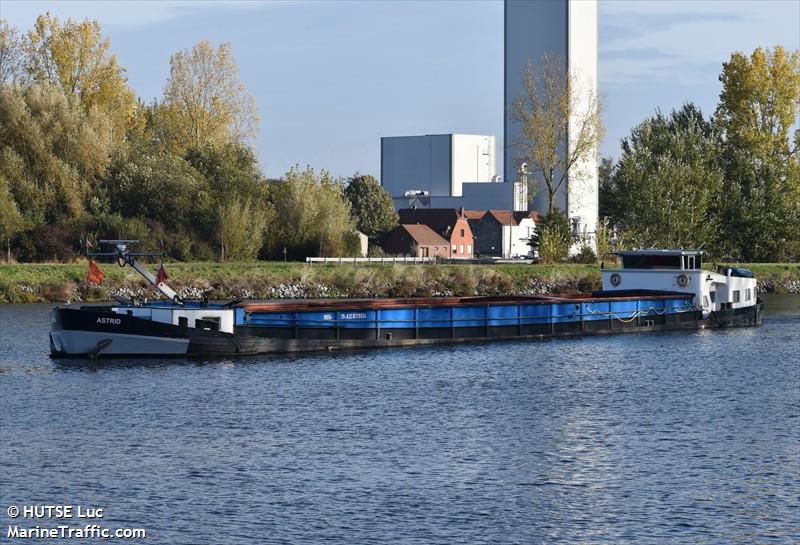 astrid (Cargo ship) - IMO , MMSI 244870313, Call Sign PE3621 under the flag of Netherlands