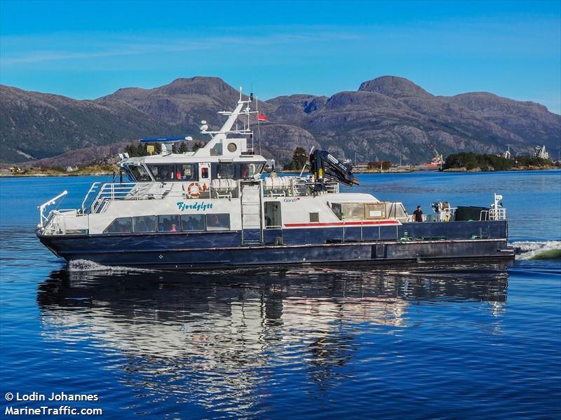 fjordglytt (Passenger/Ro-Ro Cargo Ship) - IMO 9223071, MMSI 257640900, Call Sign LLFD under the flag of Norway