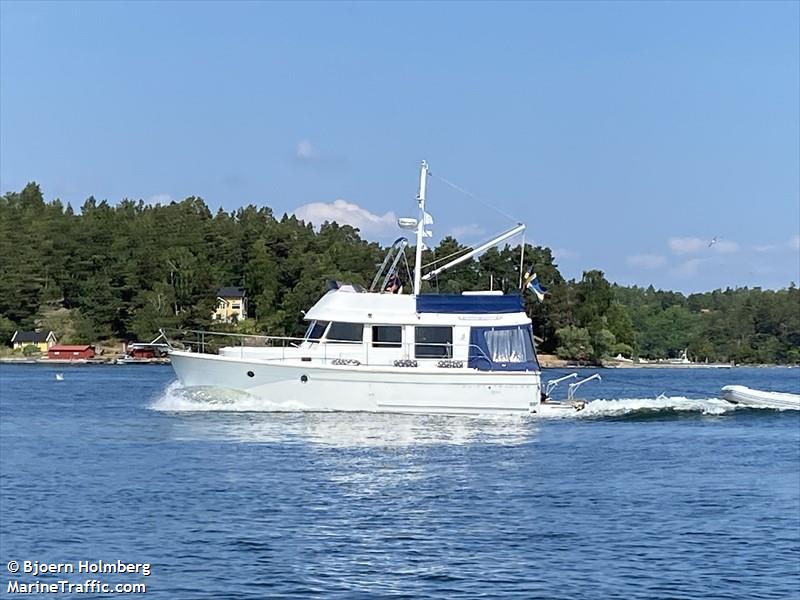 fr5 (Pleasure craft) - IMO , MMSI 265667410, Call Sign 7SAJ under the flag of Sweden