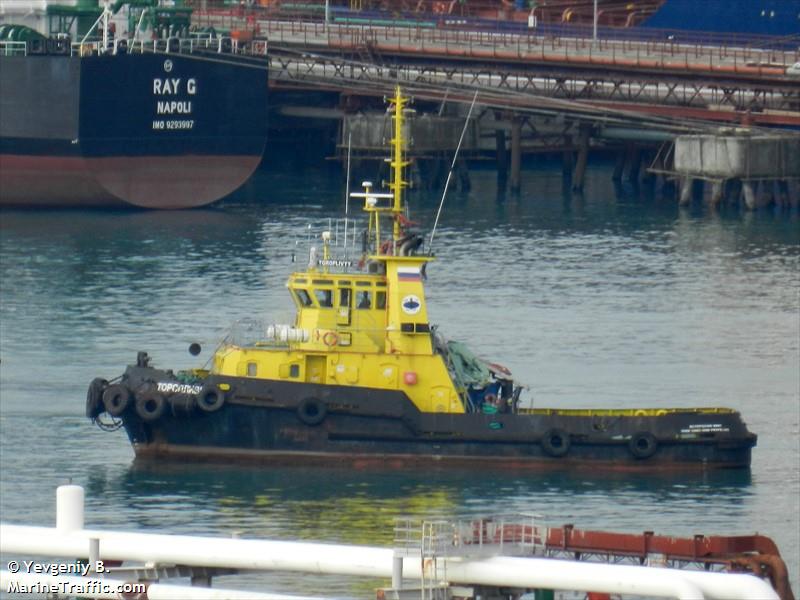 toroplivyy (Tug) - IMO 9280495, MMSI 273446520, Call Sign UDZZ under the flag of Russia