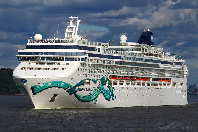 norwegian jade (Passenger (Cruise) Ship) - IMO 9304057, MMSI 308416000, Call Sign C6WK7 under the flag of Bahamas