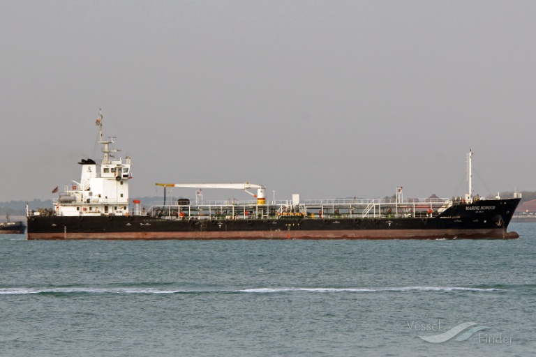 marine honour (Oil Products Tanker) - IMO 9422811, MMSI 565574000, Call Sign 9VEN8 under the flag of Singapore