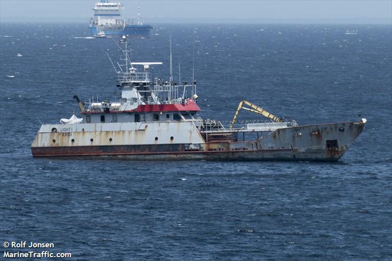 light 1 (Fishing Support Vessel) - IMO 9171644, MMSI 613003548, Call Sign TJMC7 under the flag of Cameroon