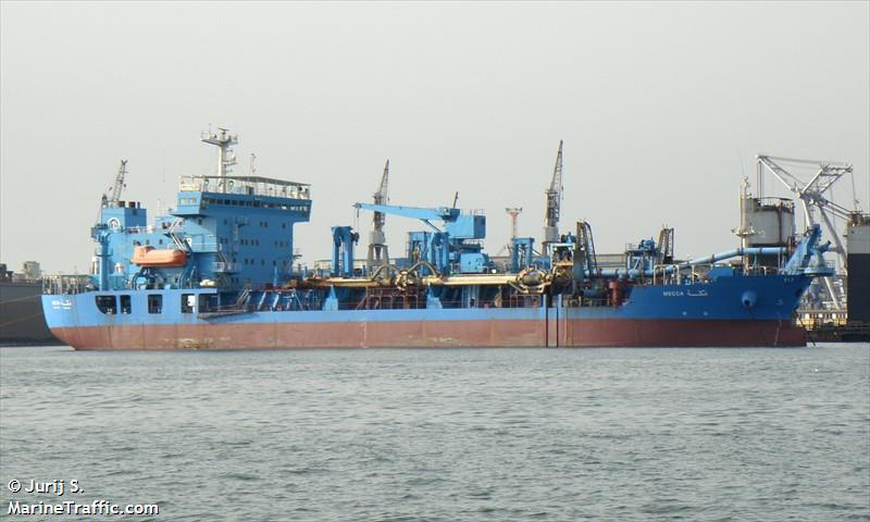 mecca (Hopper Dredger) - IMO 9284180, MMSI 622123240, Call Sign 6ACI under the flag of Egypt