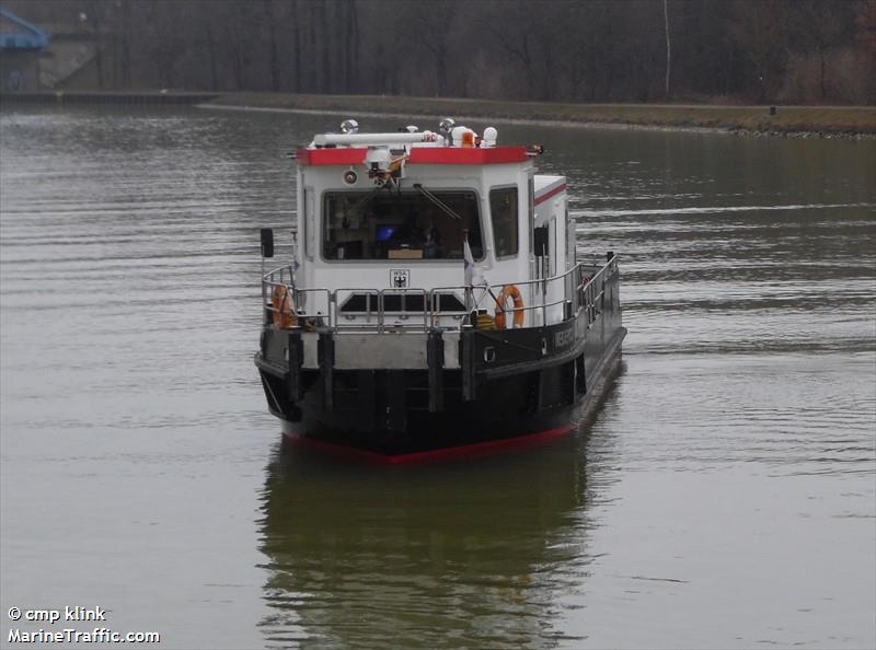 schwarz (Tanker) - IMO , MMSI 211000598 under the flag of Germany