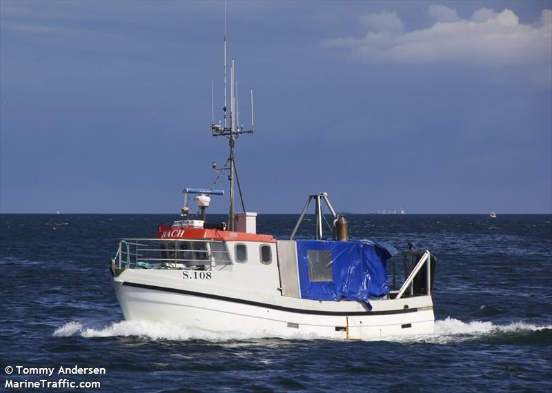 hm147 borkum (Fishing vessel) - IMO , MMSI 219015617, Call Sign OU8179 under the flag of Denmark