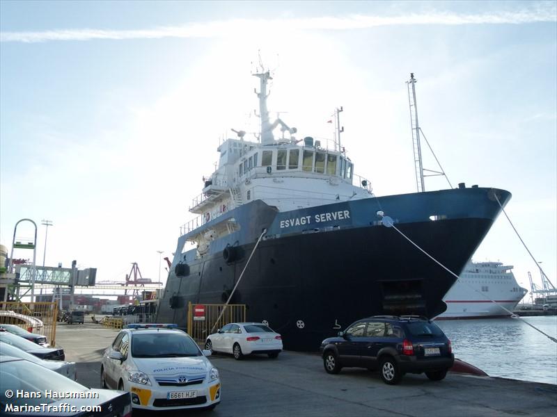 esvagt server (Offshore Tug/Supply Ship) - IMO 9592977, MMSI 219449000, Call Sign 0WKK2 under the flag of Denmark