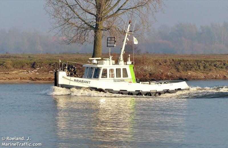 brabant (Dredging or UW ops) - IMO , MMSI 244750260, Call Sign PB5053 under the flag of Netherlands