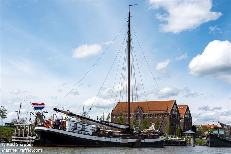 jacob van berlijn (Passenger ship) - IMO , MMSI 244850621, Call Sign PA5672 under the flag of Netherlands