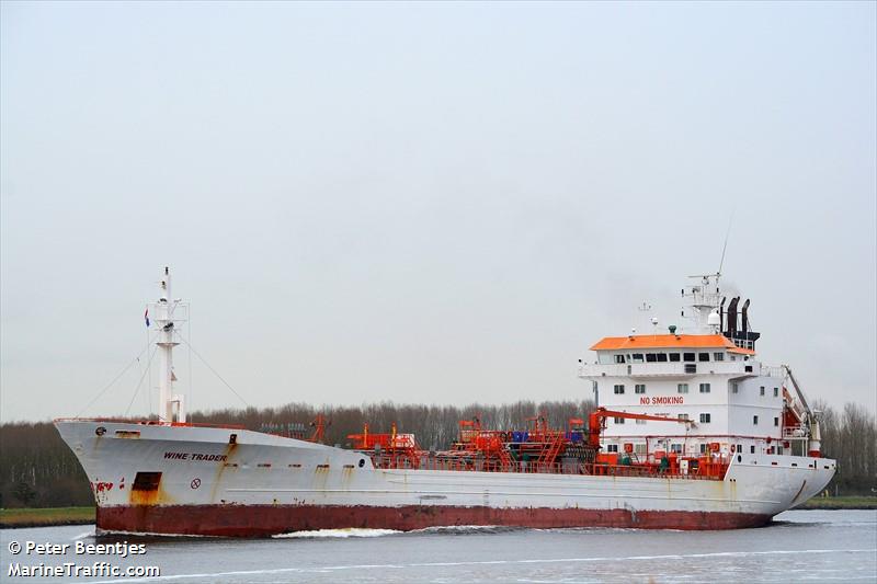 wine trader (Chemical Tanker) - IMO 8808707, MMSI 351482000, Call Sign 3EJ09 under the flag of Panama