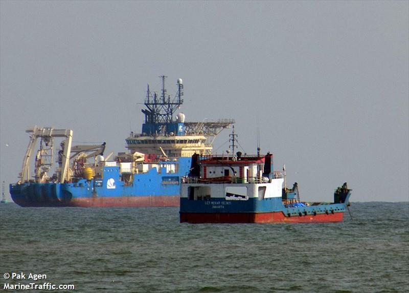 lct mekar sejati (Landing Craft) - IMO 8997857, MMSI 525019562, Call Sign YHAZ under the flag of Indonesia