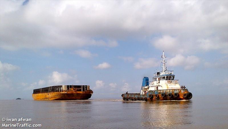 maju daya 81 (Tug) - IMO , MMSI 525200915 under the flag of Indonesia