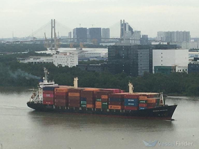 biendong navigator (Container Ship) - IMO 9279226, MMSI 574280000, Call Sign 3WKM under the flag of Vietnam